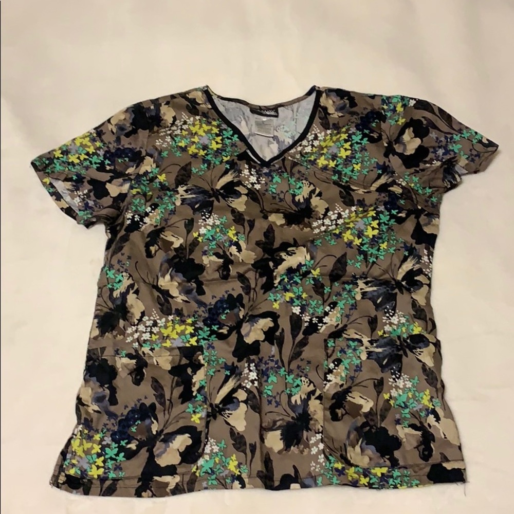 Cherokee Scrub Top